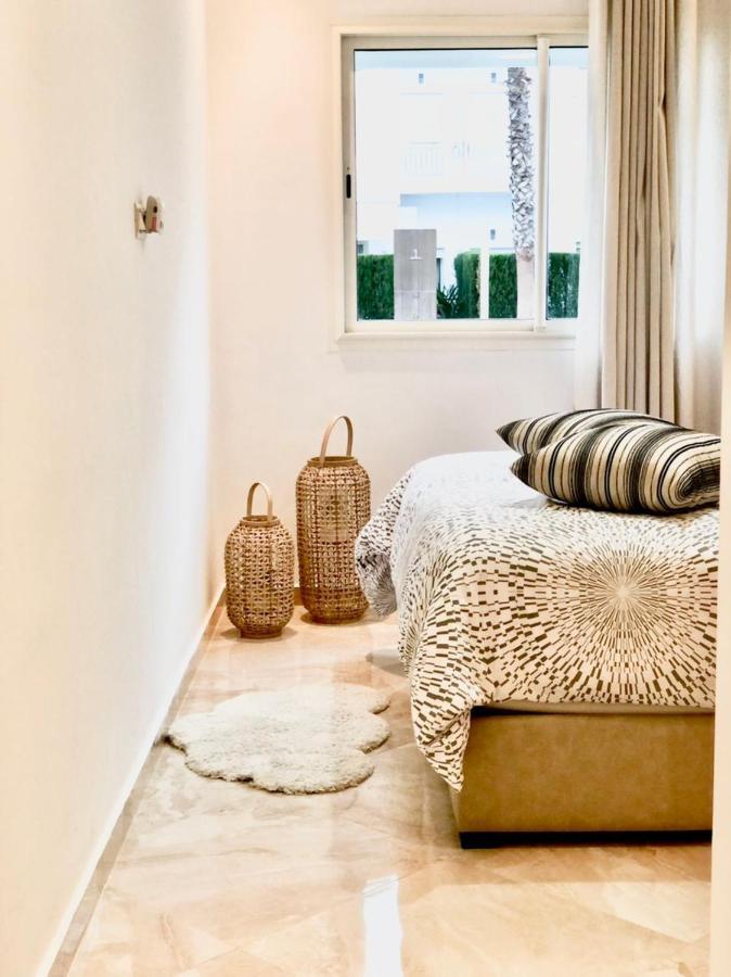Apparemment De Luxe Vue Piscine Apartment Bouznika Luaran gambar