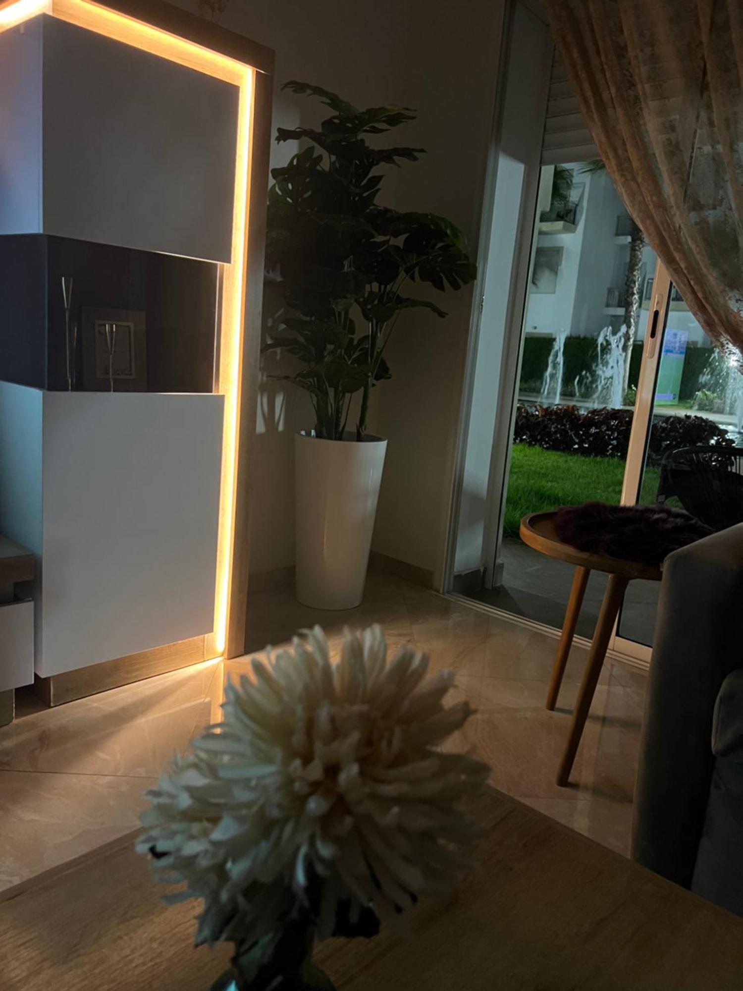Apparemment De Luxe Vue Piscine Apartment Bouznika Luaran gambar