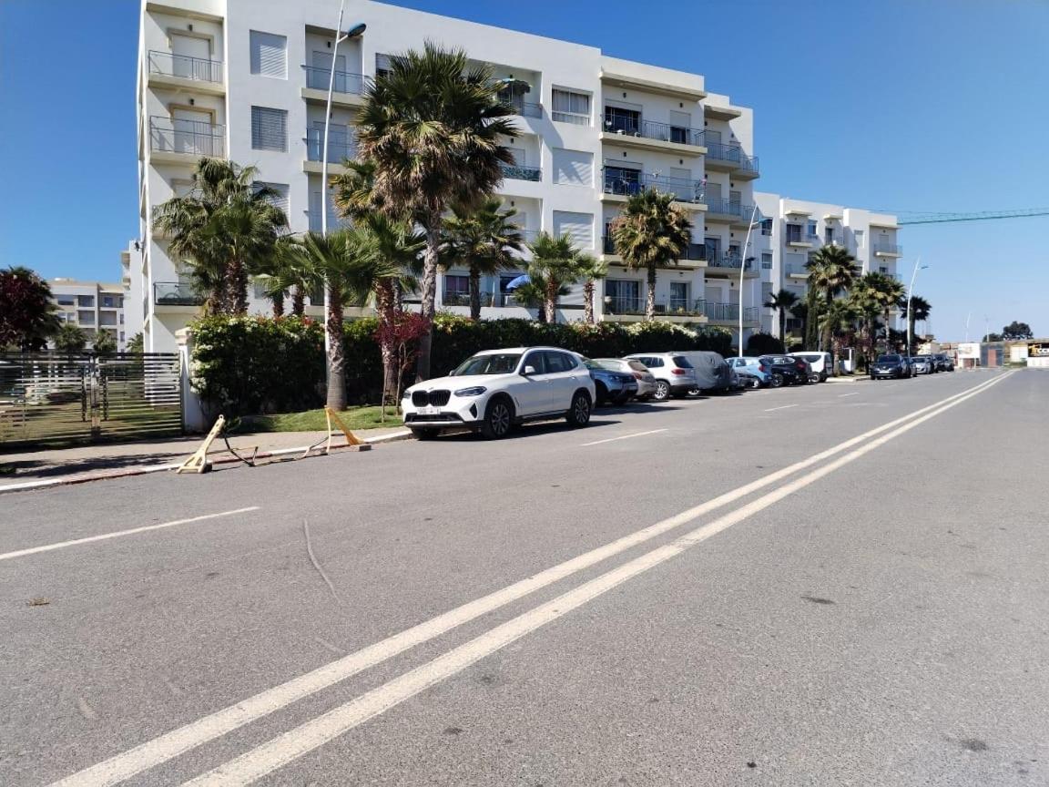 Apparemment De Luxe Vue Piscine Apartment Bouznika Luaran gambar